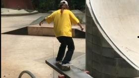 国产顶级滑板视频大全,一镜到底的极限挑战与青春演绎  第1张