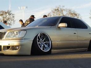 外国人测国产超跑视频